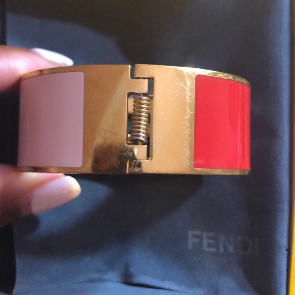 100% Authentic Fendi Cuff - Picture 4 of 7